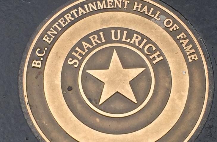Shari plaque 